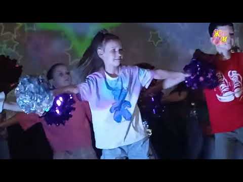 Видео: Концерт ко дню защиты детей организованный учащимися