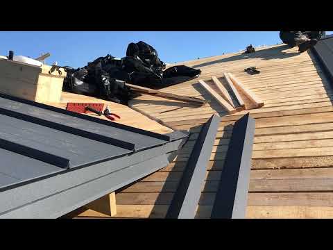 Видео: Выход ендовы на скат кровли (система «Клик фальц ПРО») Монтаж от первого лица.
