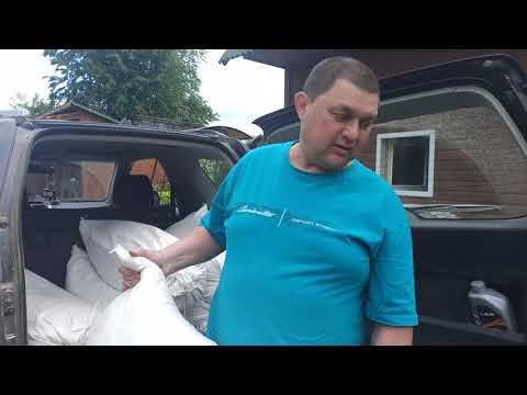 Видео: Выпустила индюшат на волю/Привезли опилки/С огородом не дружу/ Баню используем не по назначению!