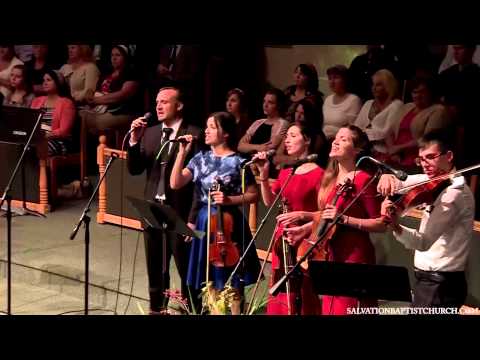 Видео: «В светлых домах уют...» ─ Семья Кирнев