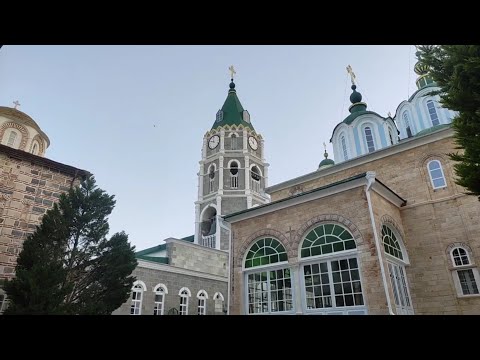 Видео: "Херувимская песнь" (Златоустовская) - афонский хор Пантелеимонова монастыря