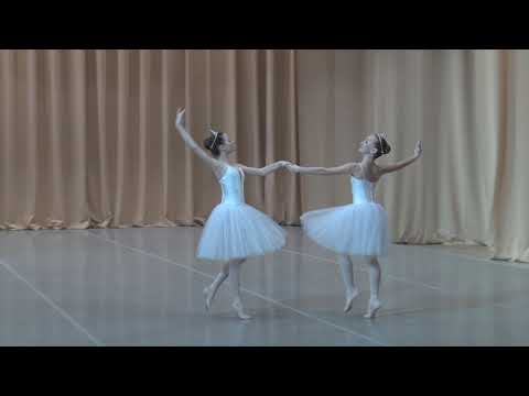 Видео: Ц. Пуни "Вариация жемчужин" из балета "Конёк-Горбунок, хореография М. Петипа-А. Горского.