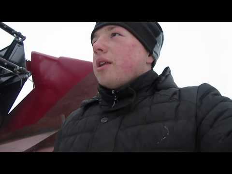 Видео: Обзор комбайна Лида 1300  рассказ про доработки поломки, и косяки с завода (часть 2)