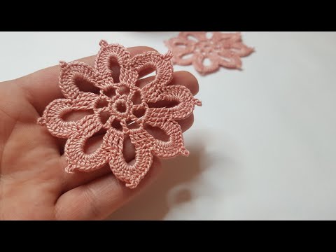 Видео: Красивые ЦВЕТЫ КРЮЧКОМ - Ажурный мотив крючком - Crochet Easy Flower Motif