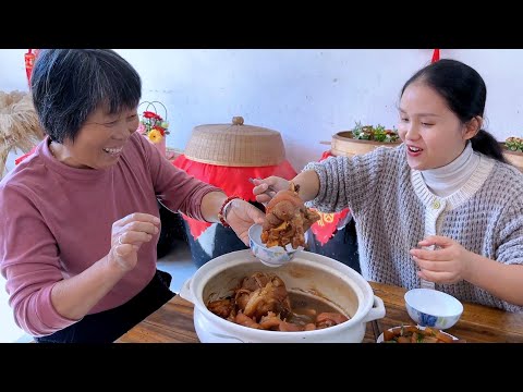 Видео: Свекровь захотела кушать мяса,купила свиных рысаков,и едой довольна