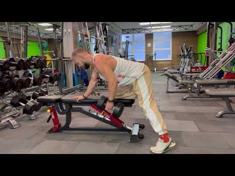 Видео: Тяга гантели в наклоне в упоре 3 вариации  | База упражнений | Кольцов Алексей