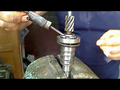 Видео: Ремонт рулевой Рено Клио