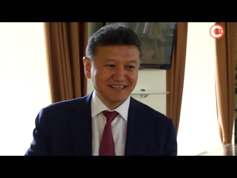 Видео: Кирсан Илюмжинов предлагает ввести в севастопольских школах занятия по шахматам