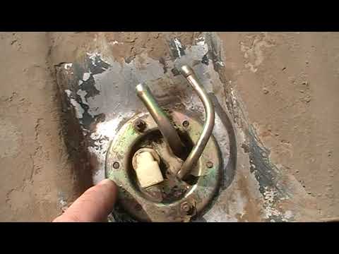Видео: ВАЗ-2109 (Белоснежка) Замена топлевного бака