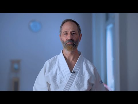 Видео: Разминка в Айкидо | Подробный разбор упражнений | Андрей Скориков 5 Дан Айкидо (клуб "Кенаге")