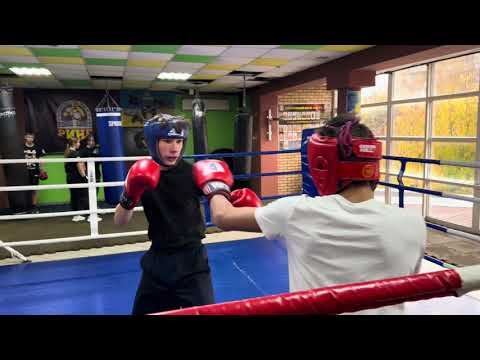 Видео: Вікарій Марк - Рустамов Садяр спаринг юніори 52-54 кг 