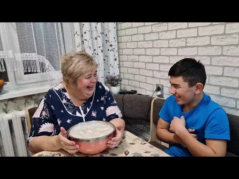 Видео: Побывали во многих местах и даже приготовили торт всей семьёй.