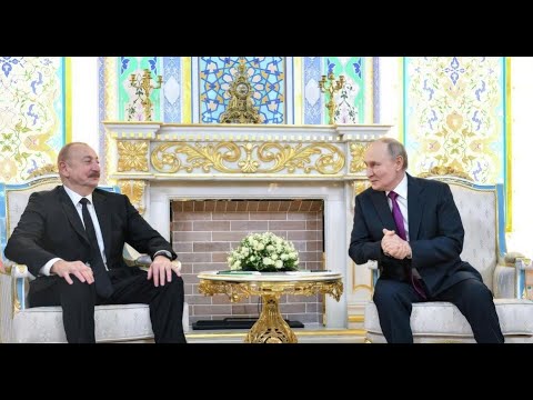 Видео: Прогулка по набережной Амура и небольшая политинформация, 10.10.25