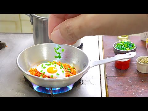 Видео: Топ 3 рецепта жареного риса Миниатюрная кулинарная игрушка КУХНЯ ИГРОВОЙ НАБОР Asmr