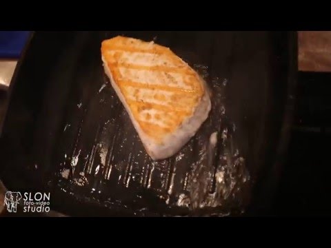 Видео: Приготовление Эсколара с овощами на гриле