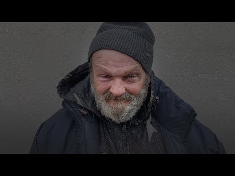 Видео: Виталий Геннадьевич. Самый известный бомж Слуцка