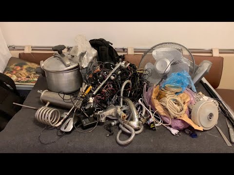 Видео: Вечерний Сталк #21: пробил колесо, нашёл самогонный аппарат, картину и пылесос