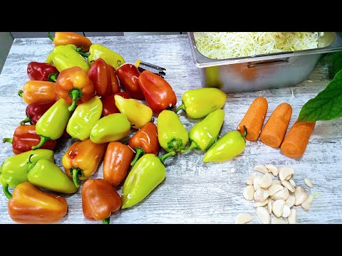 Видео: Квашеные перцы с капустой