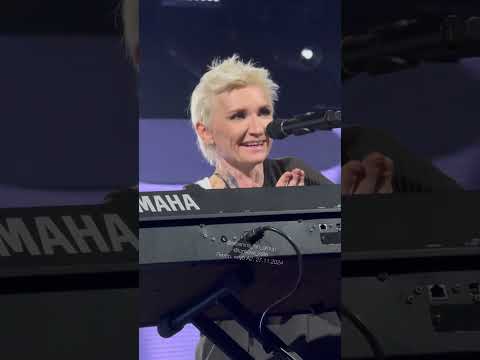 Видео: Короны и Ваня - Диана Арбенина, Питер, клуб А2, 27.11.2024