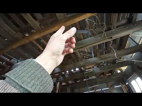 Видео: Усиление потолка бани.