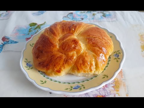 Видео: Сдобные слоенные дрожжевые булочки!