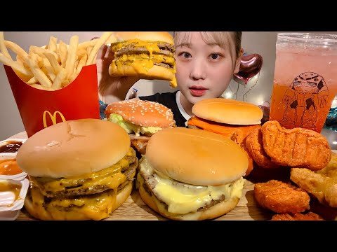 Видео: ASMR McDonald's Различные чизбургеры Пряный самородок【русские субтитры】【Mukbang/ Eating Sounds】