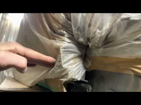 Видео: Пескоструйная очистка днища автомобиля на примере рамного внедорожника