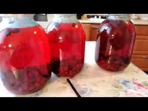 Видео: ЭТОТ КОМПОТ ВЫПИВАЕТСЯ ПЕРВЫМ! Из кизила! Самый вкусный!.