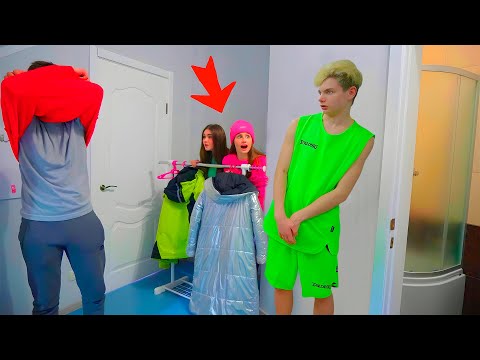 Видео: 😱 Dijana ЈЕ ЗАГЛАВЉЕНА У МУШКОЈ СВЛАЧИОНИЦИ! Вицеви кошаркаша | Нова школа | Нови видео Dijana