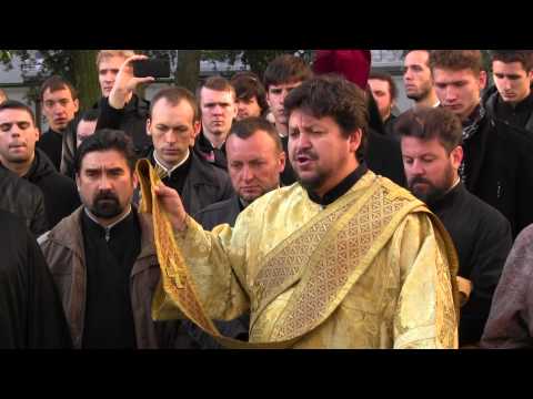 Видео: Панихида по архимандриту Матфею (Мормылю) 15-09-2014