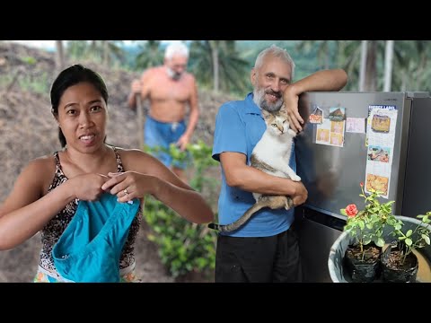 Видео: Купили холодильник | Батя посадил розы | Делаем забор | Жизнь в деревне с филиппинкой