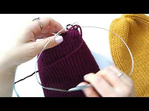 Видео: МК шапка бини резинкой 1*1 | закрытие макушки |