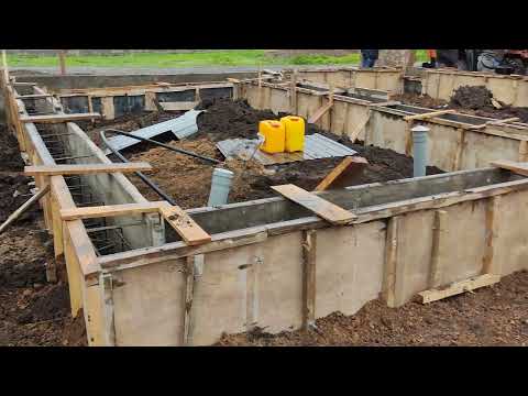 Видео: Гараж барнхаус 3 серия - Фундамент для гаража #3 #барнхаус