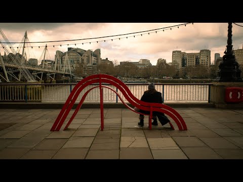 Видео: Попробуйте эти простые советы по созданию реалистичных уличных портретов