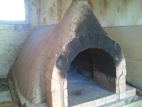 Видео: ГЛИНЯНАЯ ПЕЧЬ для хлеба и пиццы!! OVEN#STOVE