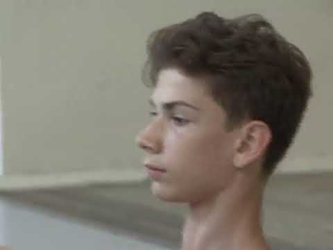 Видео: Руслан Стенюшкин до Академии