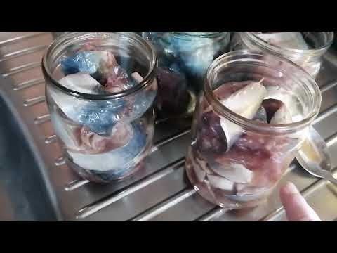 Видео: СКУМБРИЯ В МАСЛЕ без автоклава.