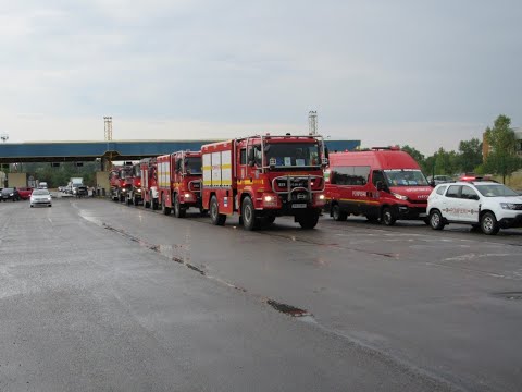 Видео: Румънски пожарни преминаха през Дунав мост на път за Гърция