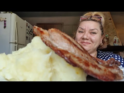 Видео: МУКБАНГ💢1 килограмм пюре с мясом🙉мой талант это жратьMUKBANG 💥mashed with steak,my talent is to eat