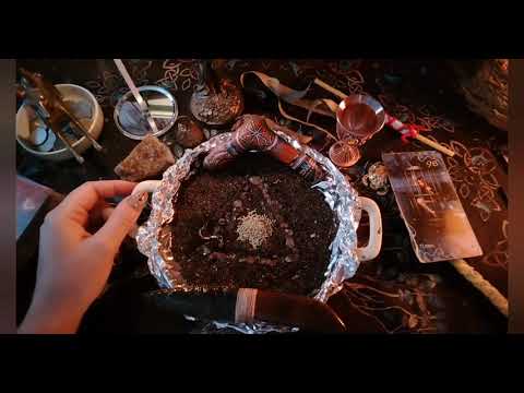 Видео: ЧИСТИМ И ОТКРЫВАЕМ ДЕНЕЖНЫЙ КАНАЛ💰💸👛🕯️ПРИВЛЕКАЕМ #деньги #достаток #процветание #благополучие #успех