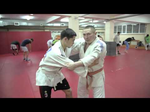 Видео: Таңғы марафон. Қазақ күресі сабағы