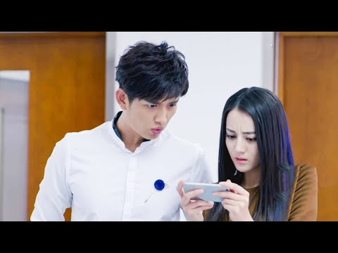 Видео: Красивый телохранитель узнал о предательстве ее друга и попросил его сражаться!