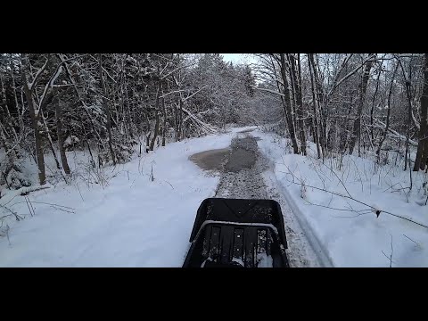 Видео: В ПОИСКАХ ПЕРВОГО ЛЬДА! ПОКАТУШКИ НА МОТОБУКСИРОВЩИКЕ \ ПРОВЕРИЛ ТРИ МЕСТО!! ПЕРВЫЙ ЛЕД 2021-2022!