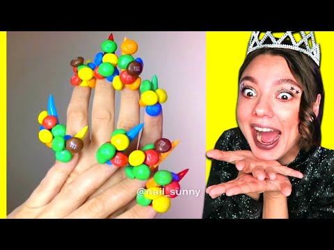 Видео: БЕЗУМНЫЙ Маникюр! M&M’s на Ногтях!