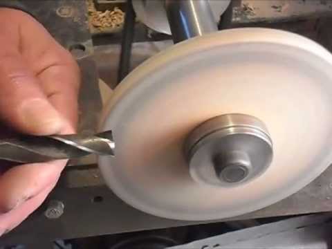 Видео: Заточка сверла под фрезу.