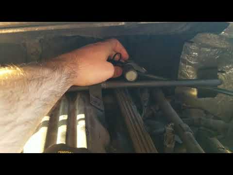 Видео: Замена датчика положения коленчатого вала на Jeep Grand Cherokee 4.0 1998-2004