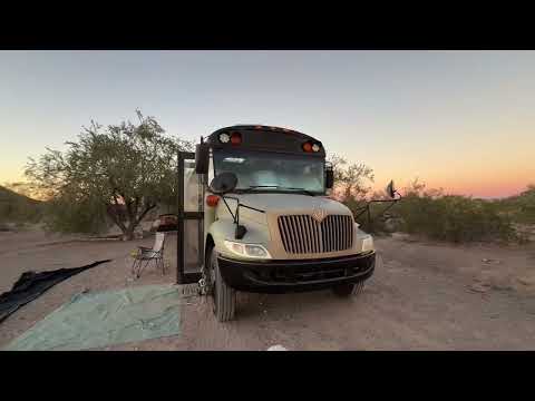 Видео: Buslife в Quartzsite, еще один день из жизни