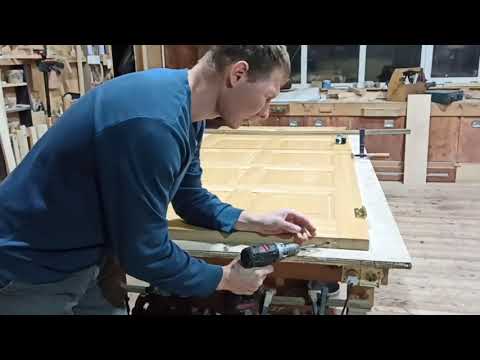 Видео: Ремонт двери 2. Как устранить перекос двери.