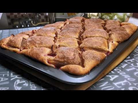 Видео: Просто смешайте тесто ложкой! Дрожжевой ПИРОГ со СЛИВАМИ без замеса. Невороятно простая выпечка!