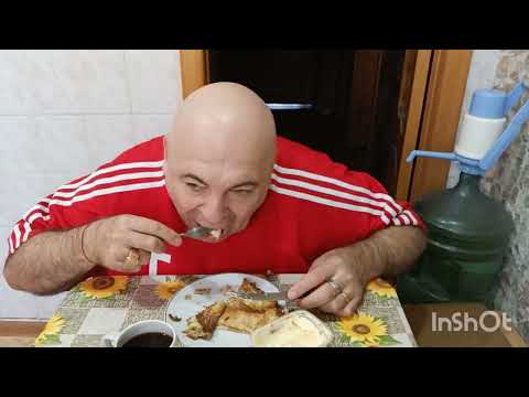 Видео: Мукбанг. Итальянские блины, домашняя сметана и кофе. Армянское землетрясение и Жужа.